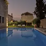 Vila Avesta Private - Iokasti